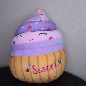 Squishmallows cupcake 🧁 Tan and Brown Plush